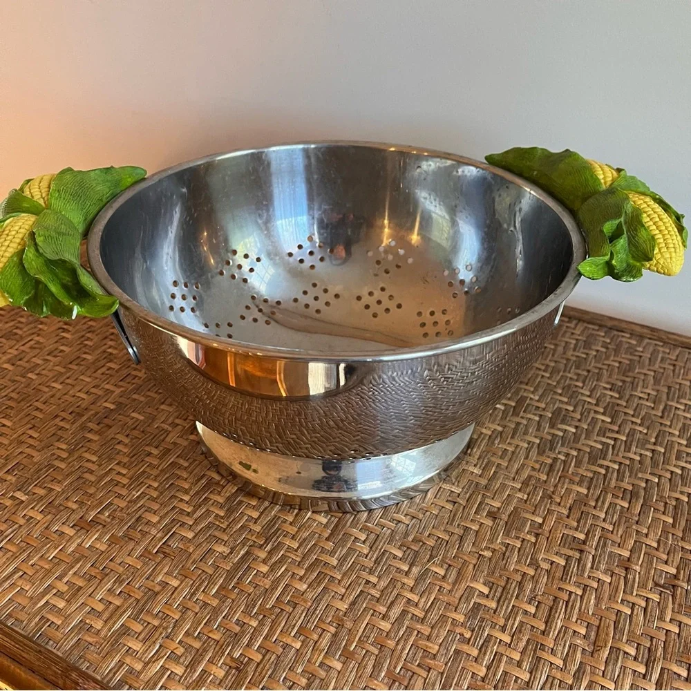 Vintage Colander Strainer with Decorative Corn Resin Handles - Fruit Bowl